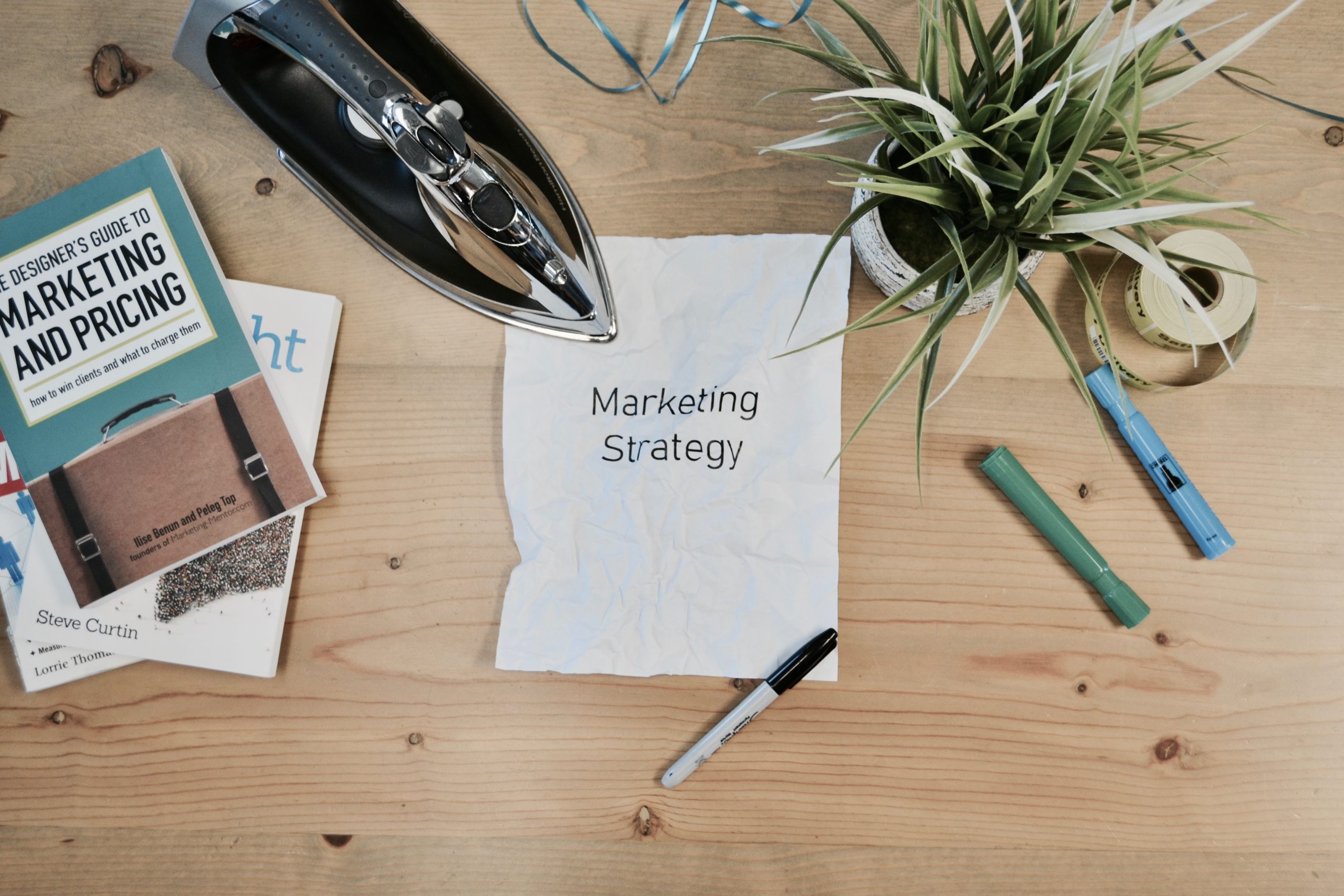 Jak skutecznie wykorzystać marketing rekomendacyjny w strategii biznesowej?